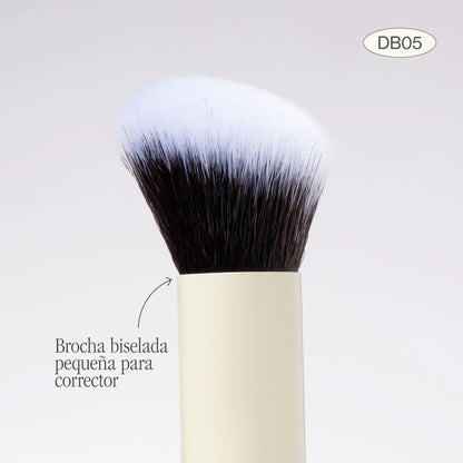 BROCHA DUO GOTA POLVO Y CORRECTOR DB05