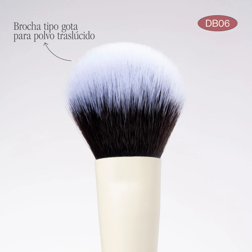 BROCHA DUO ILUMINADOR Y POLVO SUELTO DB06