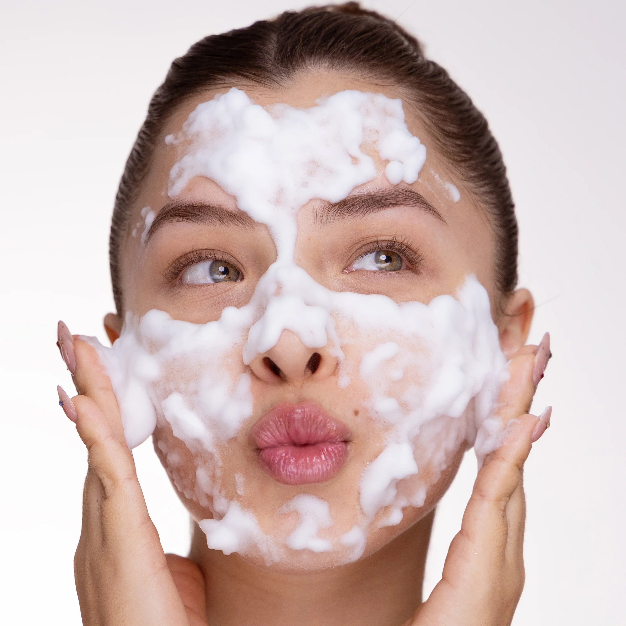 REFRESH & REVITALIZE CLEANSING FOAM